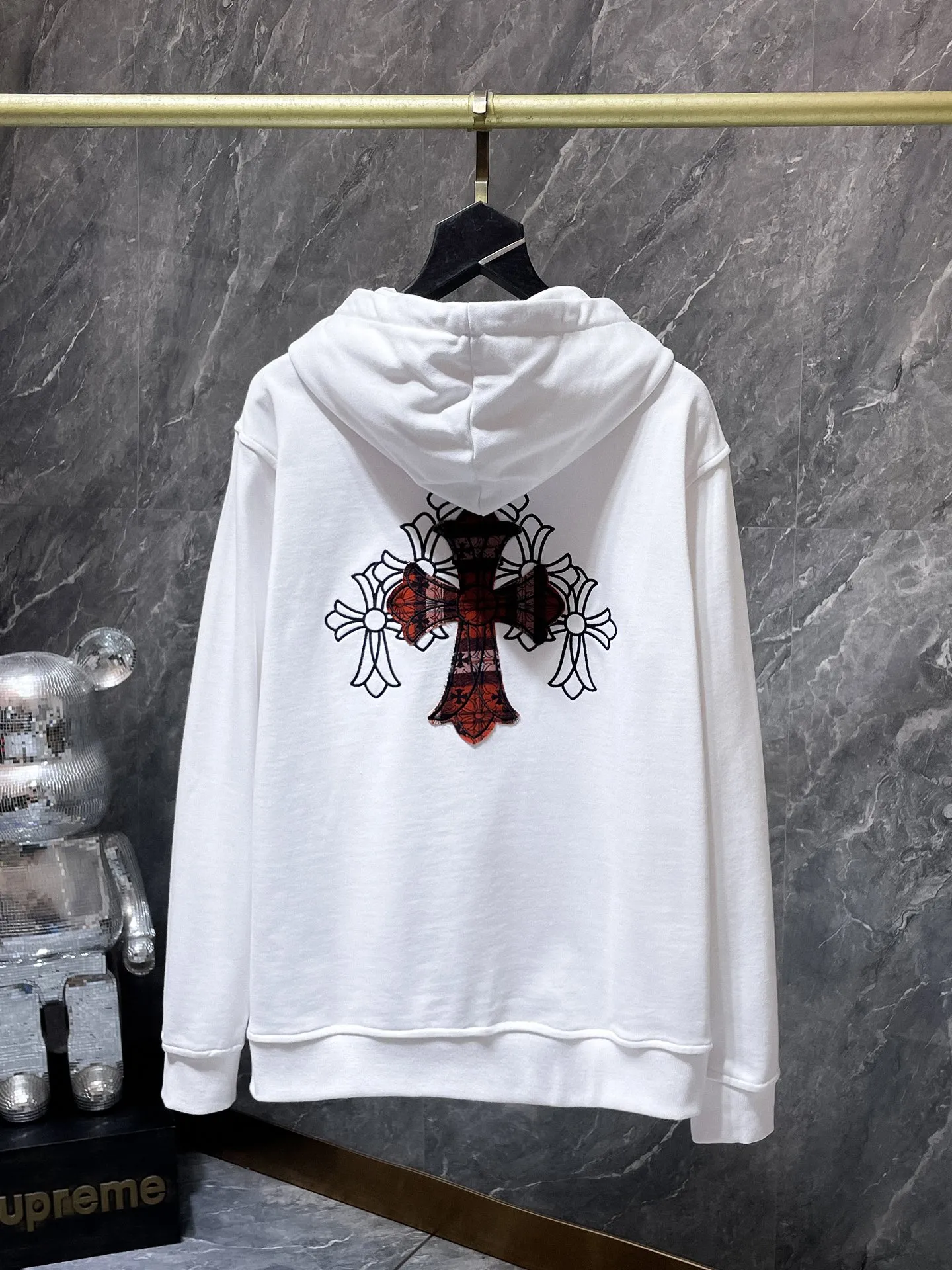 P270 Chrome Hearts Autumn and Winter 2025 Counter Synchronization Chrome Cross Heavy Industry Handmade Patch Embroidered Willow Hooded Sweatshirt Improved Customized Version 1:1 High Weight High Quality Fabric Recommended Color: White Black Size: S, M, L, XL